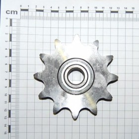 BELT-STRETCHER PINION