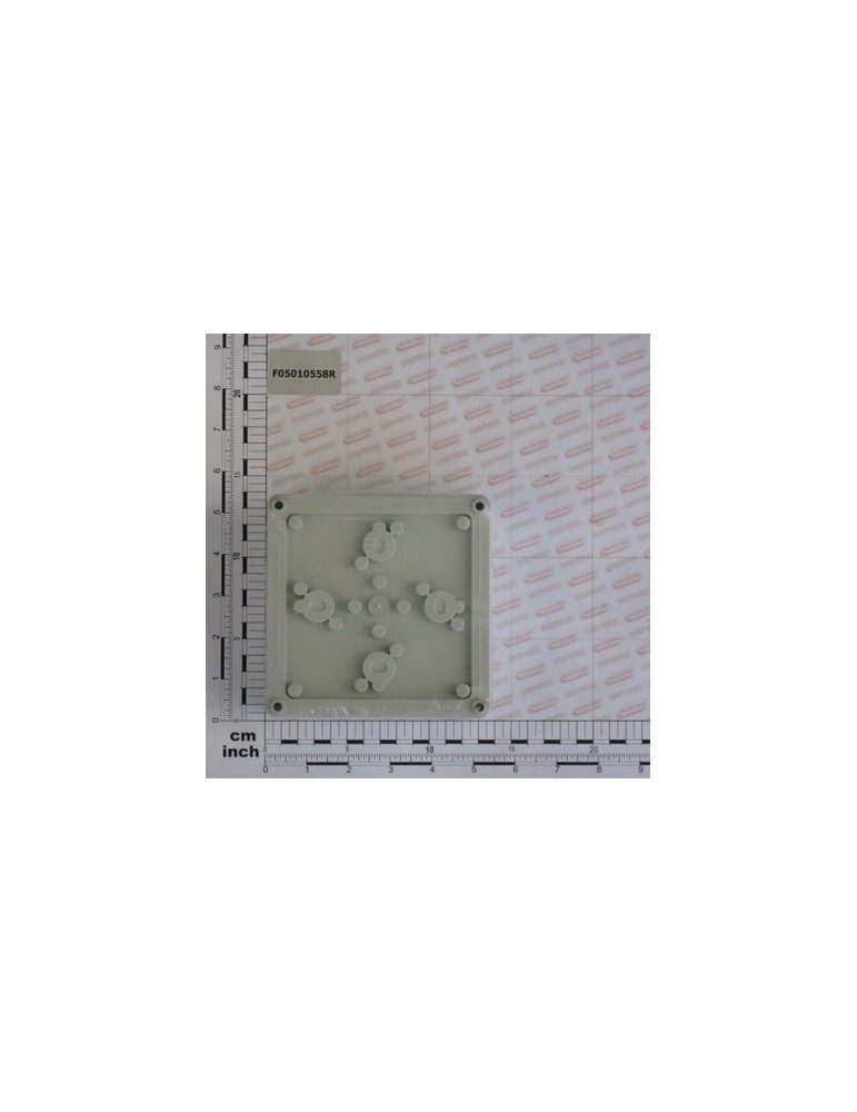 PLASTIC BOX 130X130XH75
